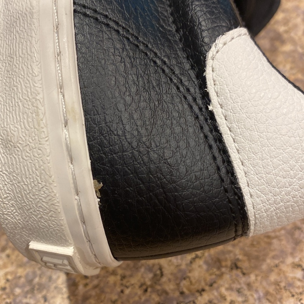 NWT Old Navy Black White Shoes Court Sneakers Memory Foam 9 26 260/83 - Picture 17 of 17